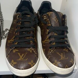 Louis Vuitton Frontrow Sneaker (Authentic)